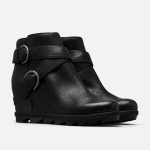 Sorel Joan of arctic Black Leather Ankle wedge Booties